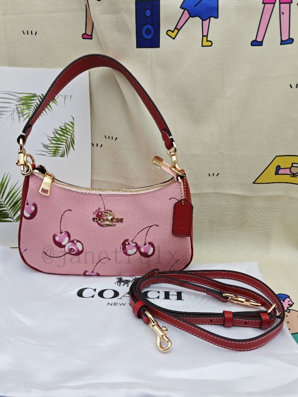 🎶🎶Coach Teri shoulder bag Pink Cherry